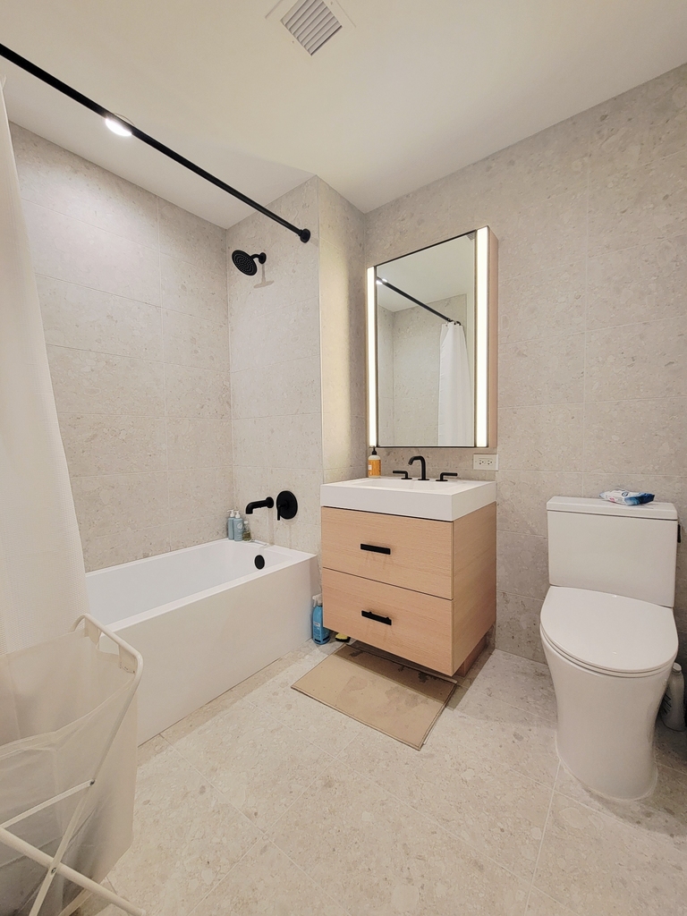 470 Kent Avenue - Photo 4