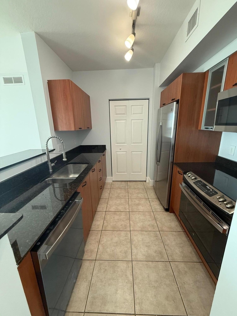 625 Casa Loma Boulevard - Photo 55