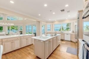 901 Se Riverside Drive - Photo 36