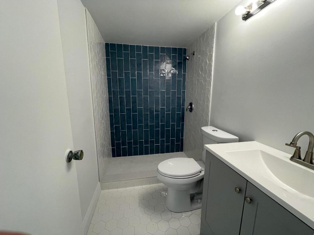 172 Sussex I - Photo 1