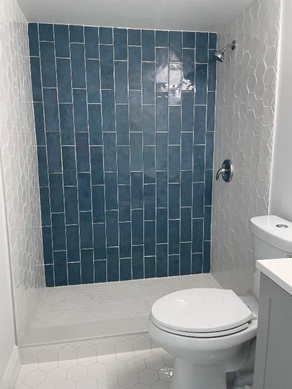 172 Sussex I - Photo 2