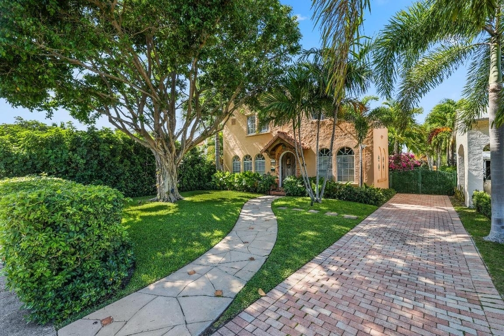 325 Greymon Drive - Photo 1