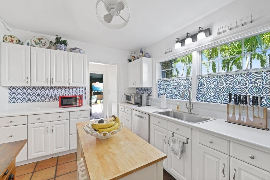 325 Greymon Drive - Photo 18