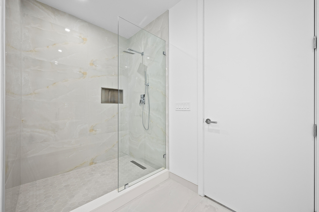 220 Lake Shore Drive - Photo 9