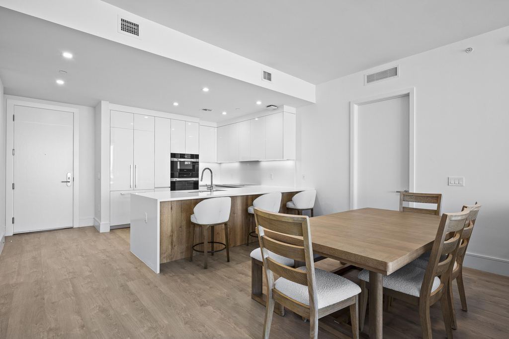 220 Lake Shore Drive - Photo 5