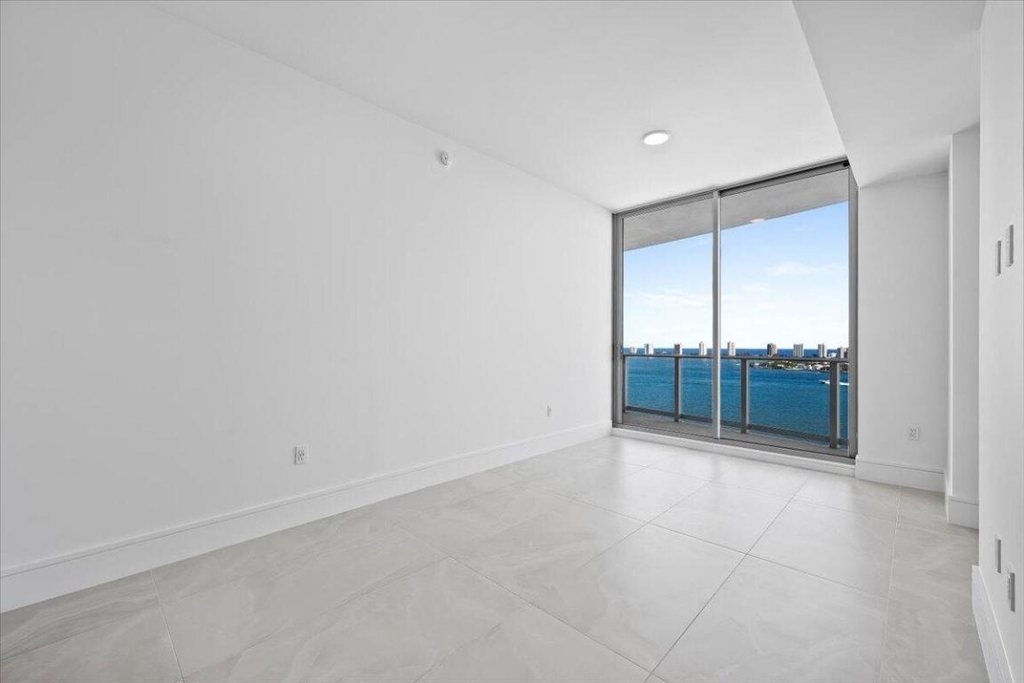 220 Lake Shore Drive - Photo 11
