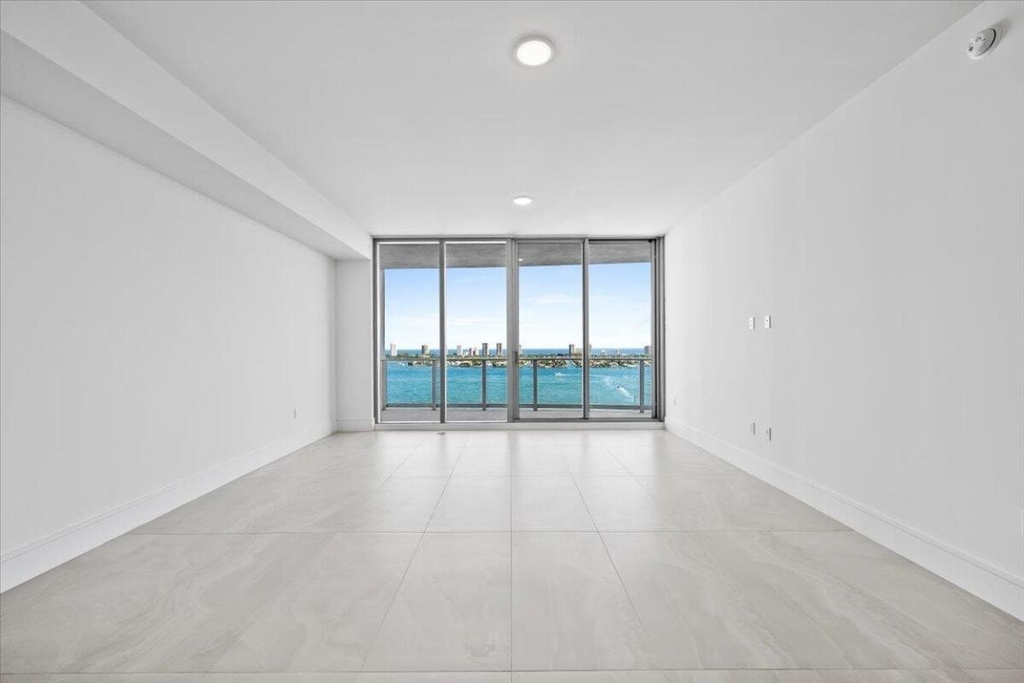 220 Lake Shore Drive - Photo 5