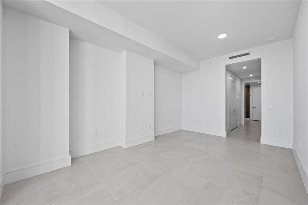 220 Lake Shore Drive - Photo 10