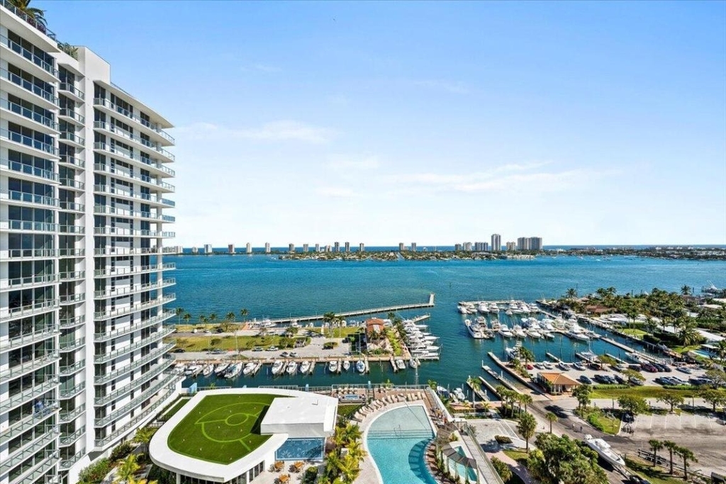 220 Lake Shore Drive - Photo 9