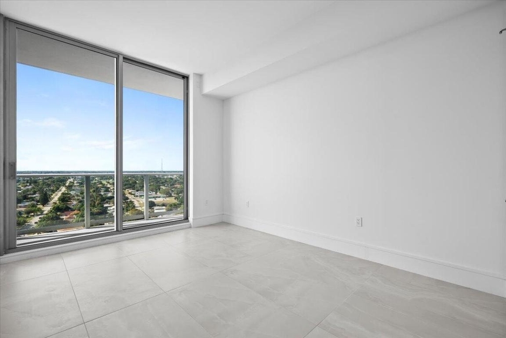 220 Lake Shore Drive - Photo 21