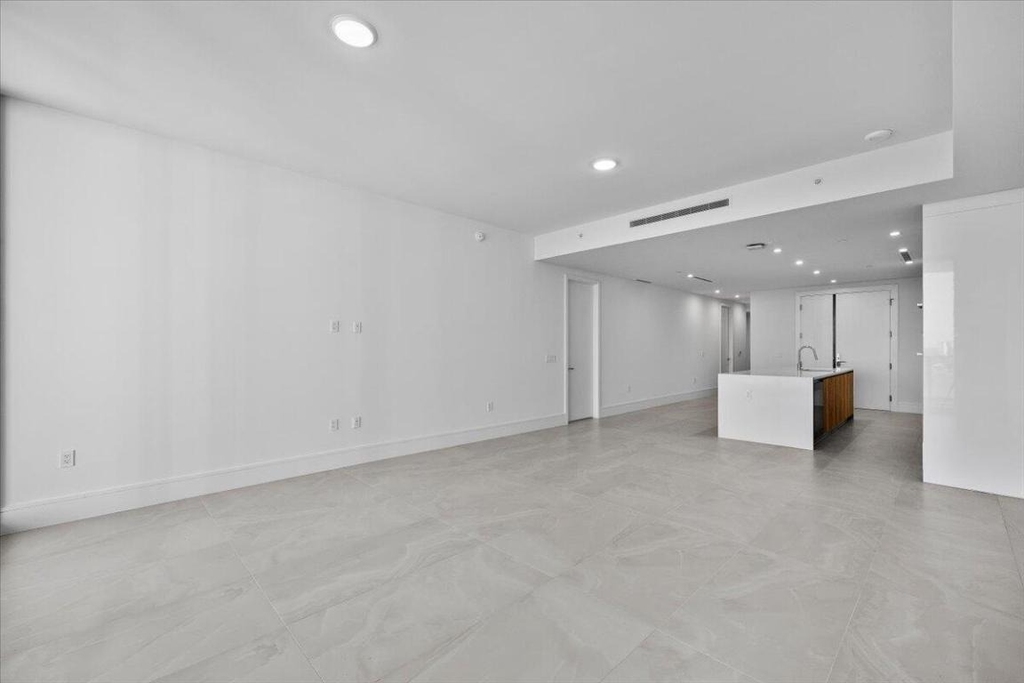 220 Lake Shore Drive - Photo 7