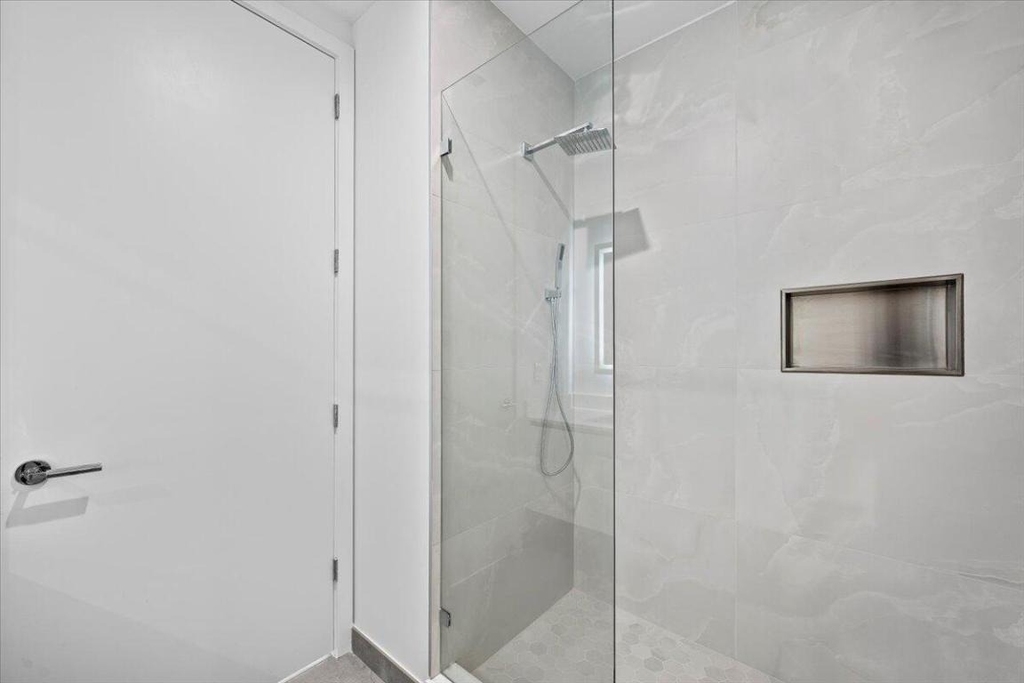 220 Lake Shore Drive - Photo 18