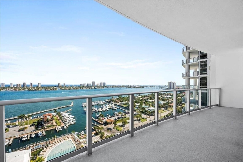 220 Lake Shore Drive - Photo 8