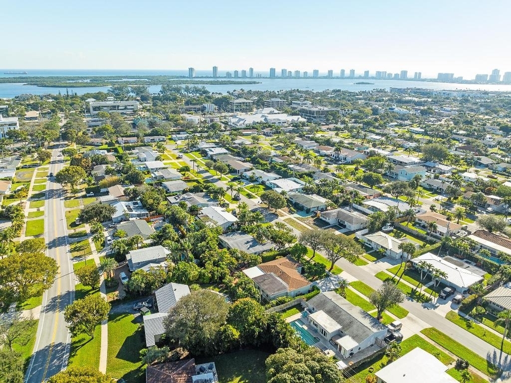 429 Inlet Road - Photo 1