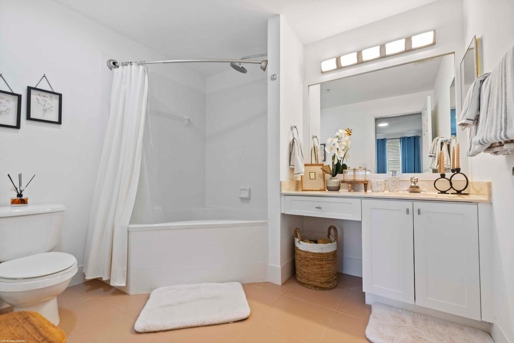 2060 Greenview Shores Boulevard - Photo 7