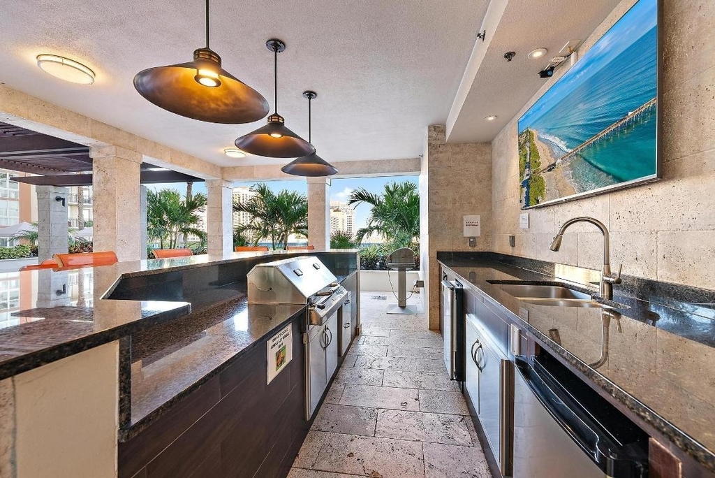 550 Okeechobee Boulevard - Photo 20