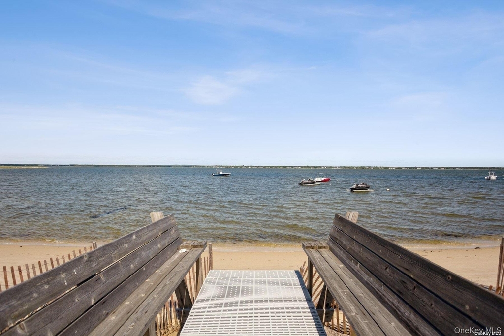 676 Dune Road - Photo 18