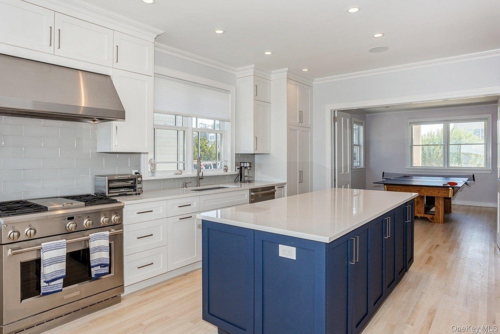 676 Dune Road - Photo 3