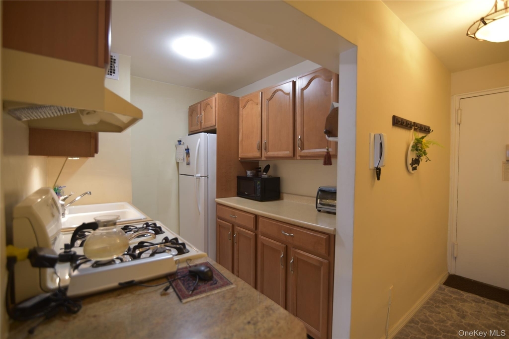 54-40 Little Neck Parkway - Photo 14