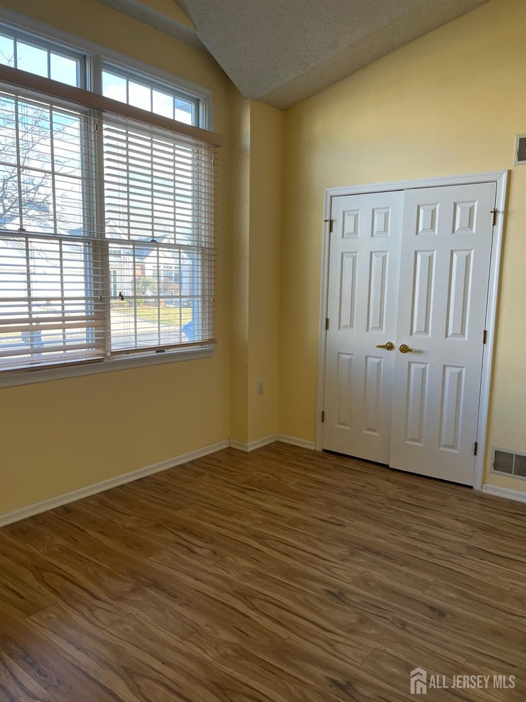 11 Umberland Place - Photo 20