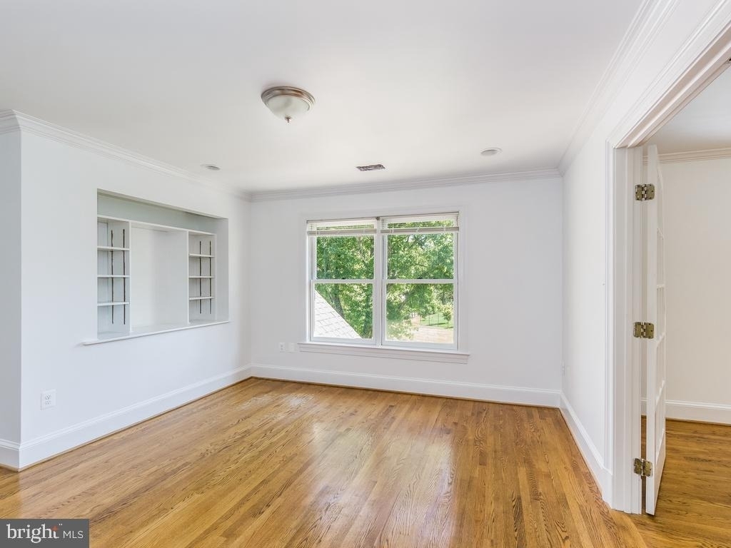 8951 Brook Road - Photo 15