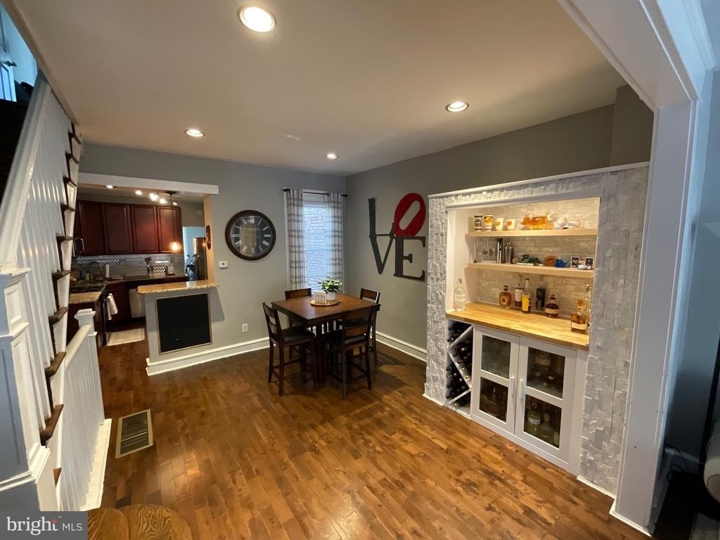 2938 E Thompson Street - Photo 3