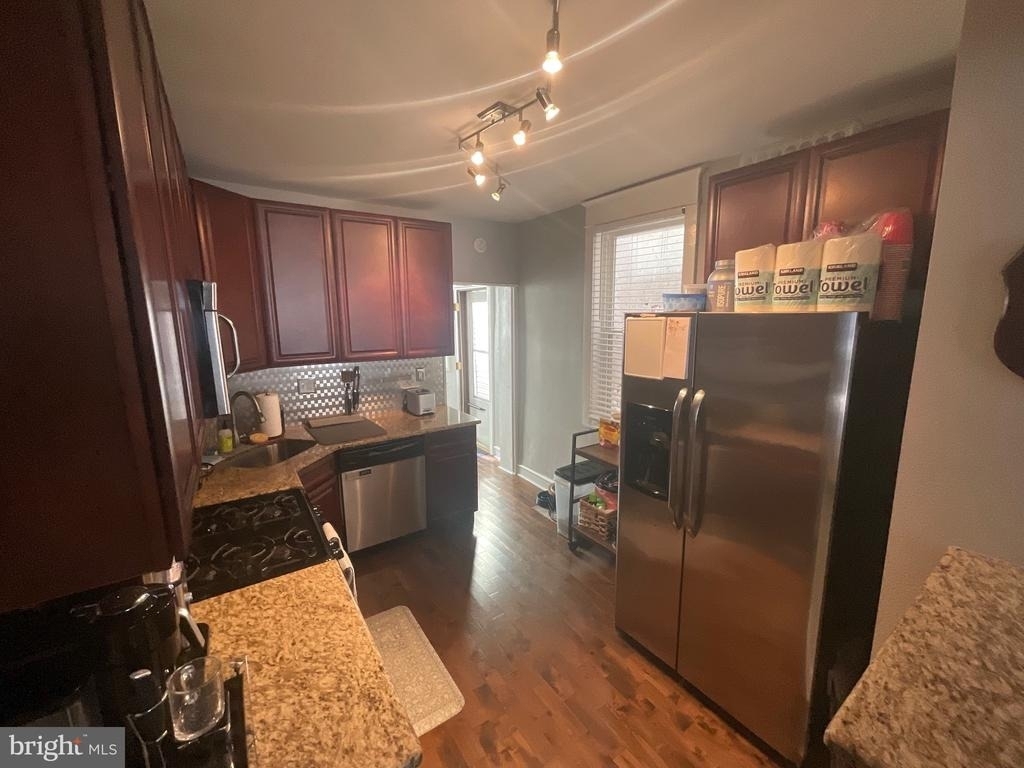2938 E Thompson Street - Photo 7