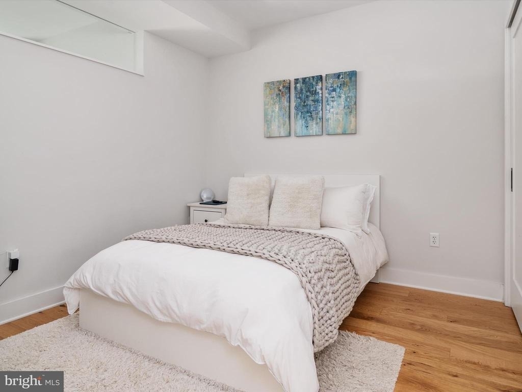 1211 Van Street Se - Photo 25