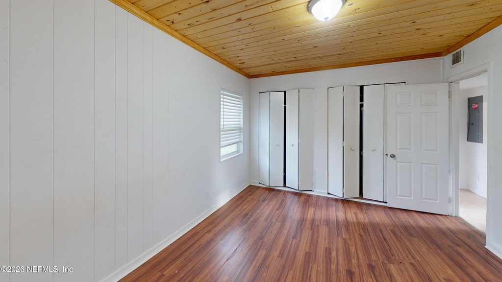 6926 Camelot Road - Photo 14