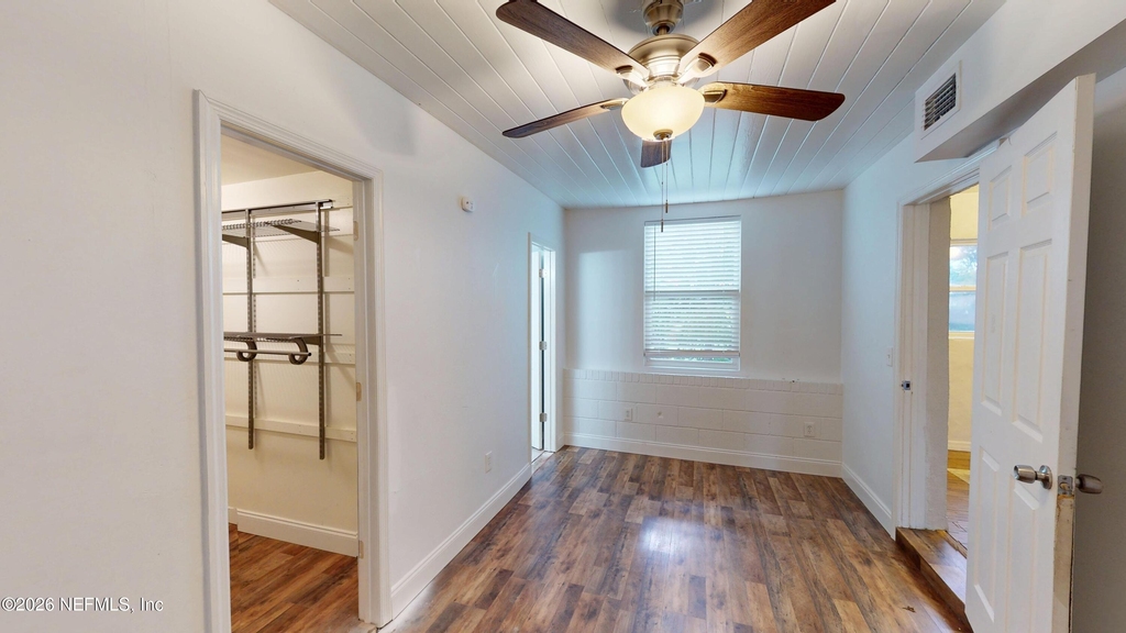 6926 Camelot Road - Photo 11