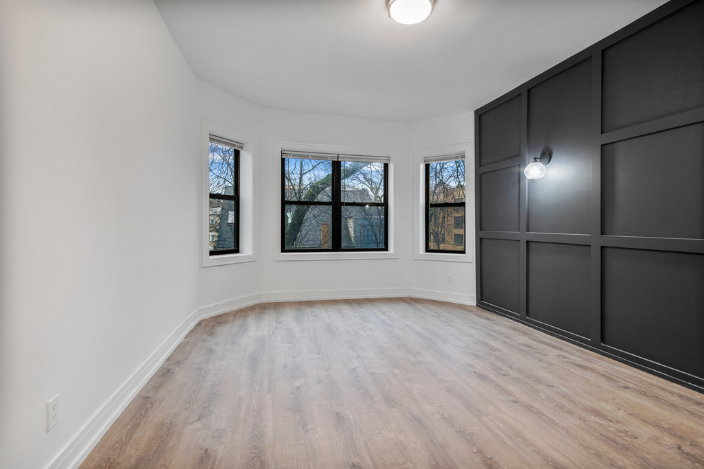 1904 N Whipple Street - Photo 6