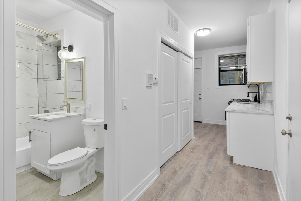 1904 N Whipple Street - Photo 11