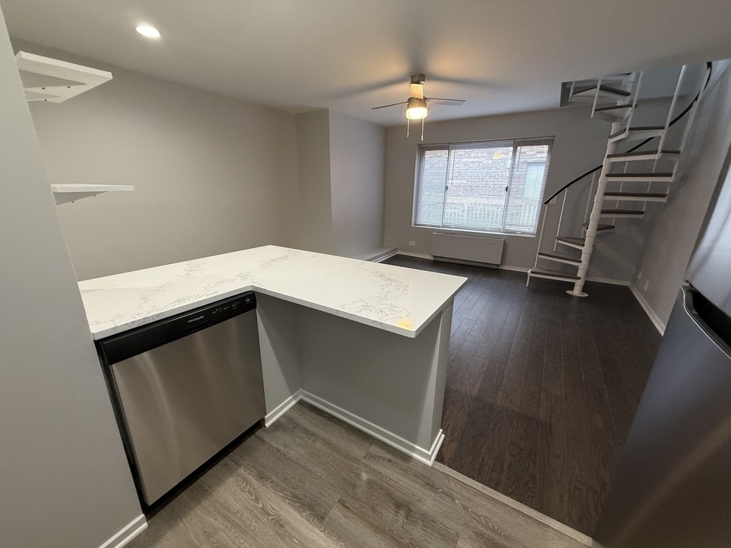744 W Gordon Terrace - Photo 6