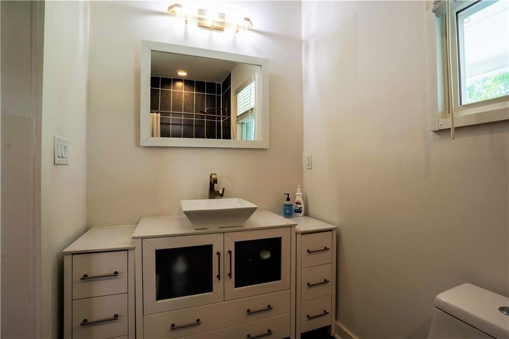 811 King Road - Photo 13