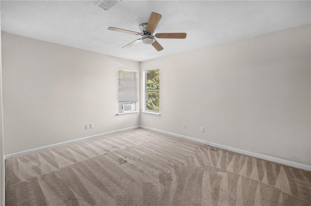 990 Chapman Lane - Photo 2