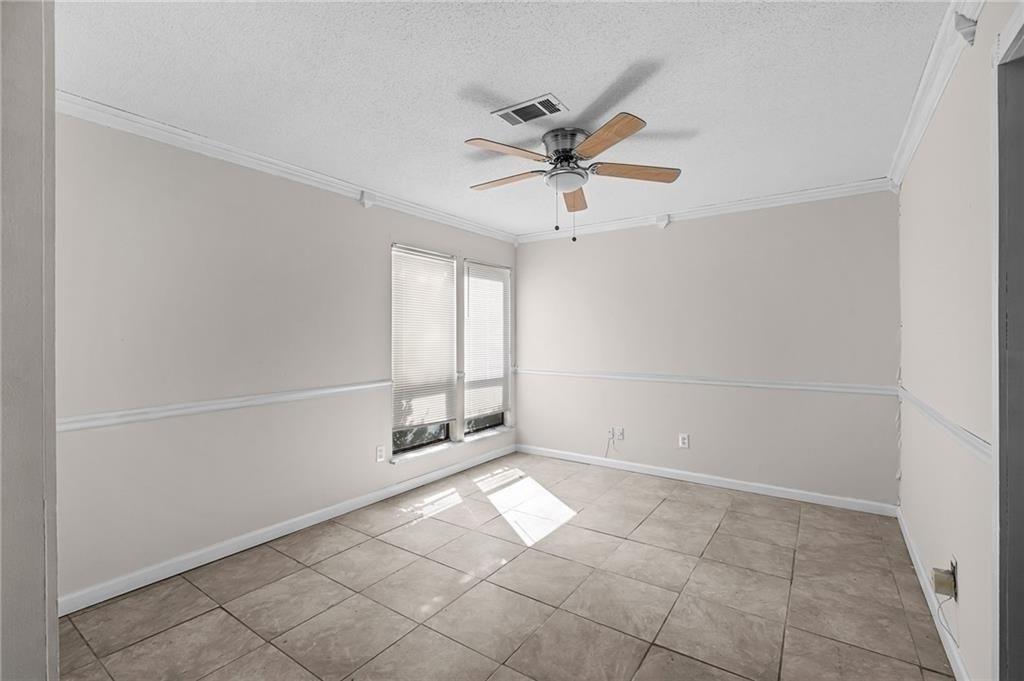 990 Chapman Lane - Photo 5