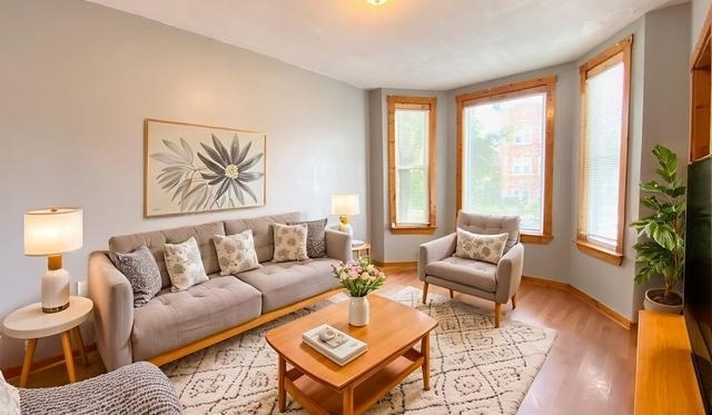 6833 S Green Street - Photo 2