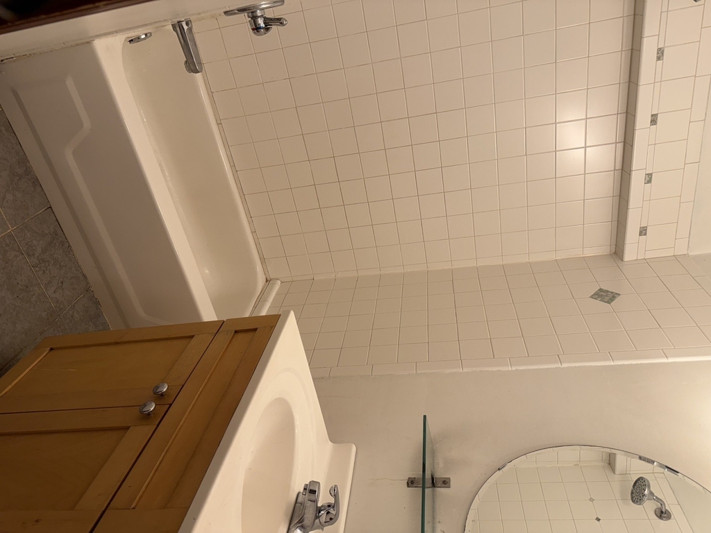2346 S Marshall Boulevard - Photo 5