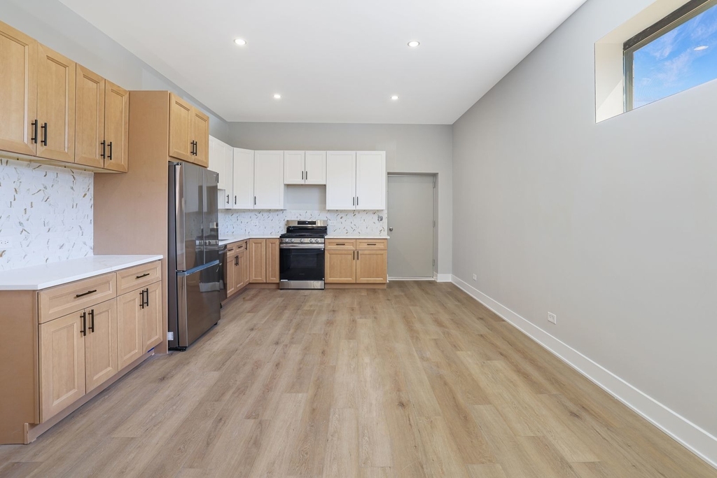6240 W Belmont Avenue - Photo 5