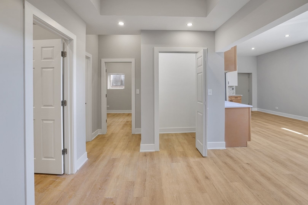 6240 W Belmont Avenue - Photo 6