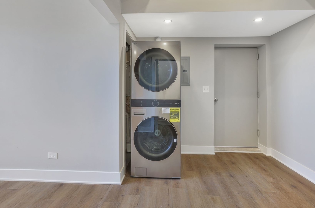 6240 W Belmont Avenue - Photo 10