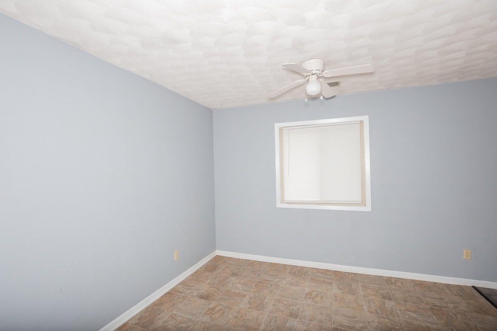 3430 Holiday Court - Photo 5
