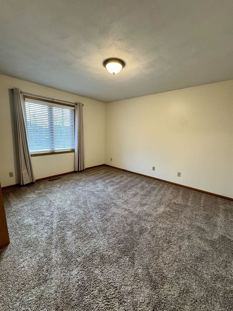 2500 Grant Street - Photo 8