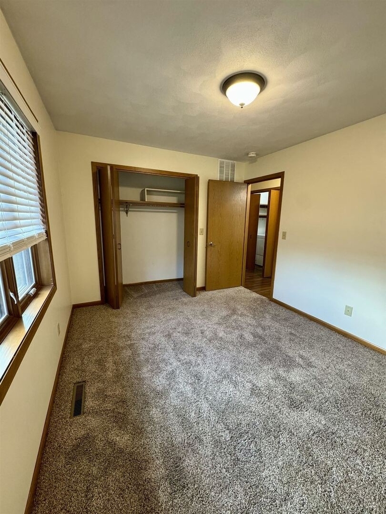 2500 Grant Street - Photo 6