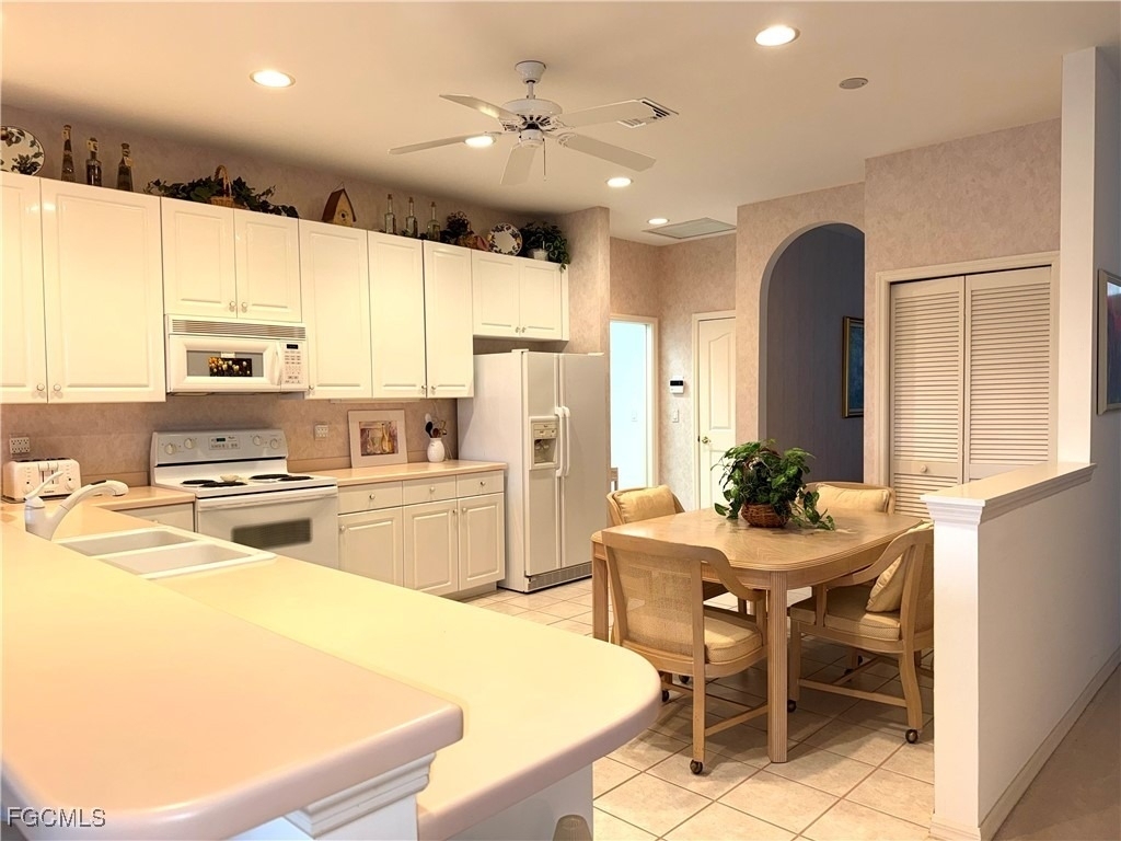 11081 Lakeland Circle - Photo 6