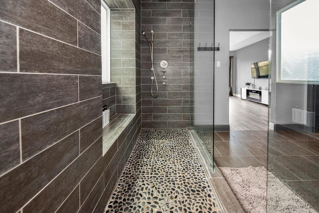8219 Shoregrove Drive - Photo 13