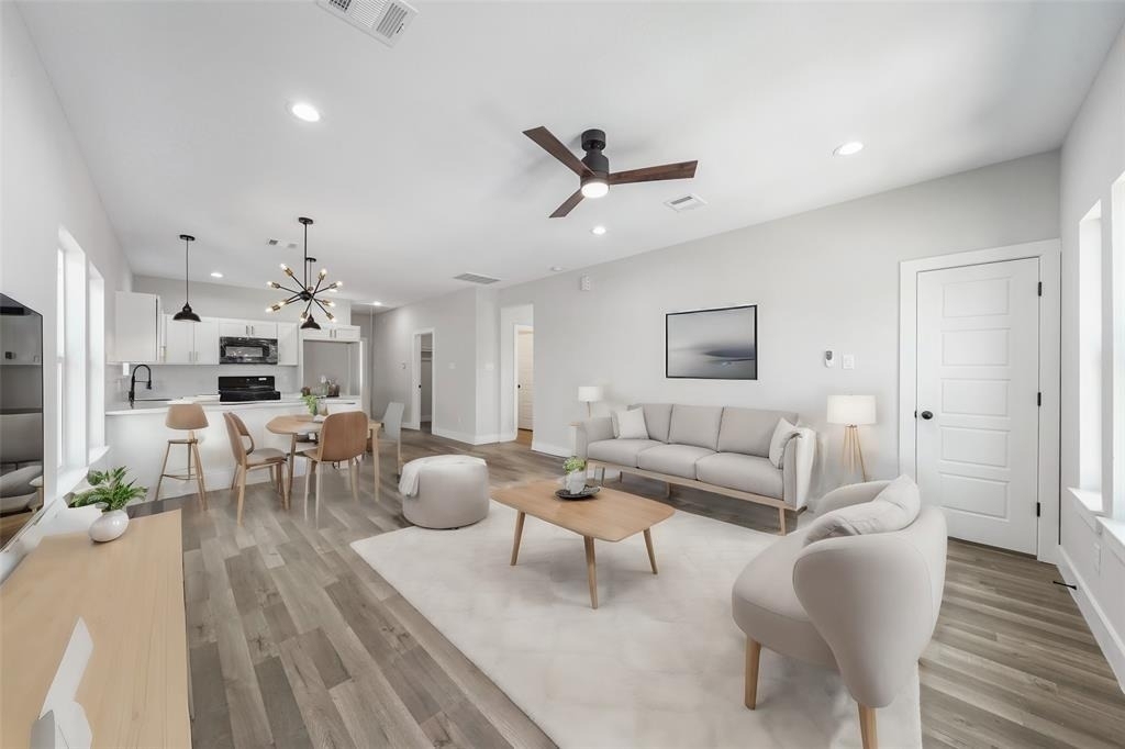 402 E 37th Street - Photo 1