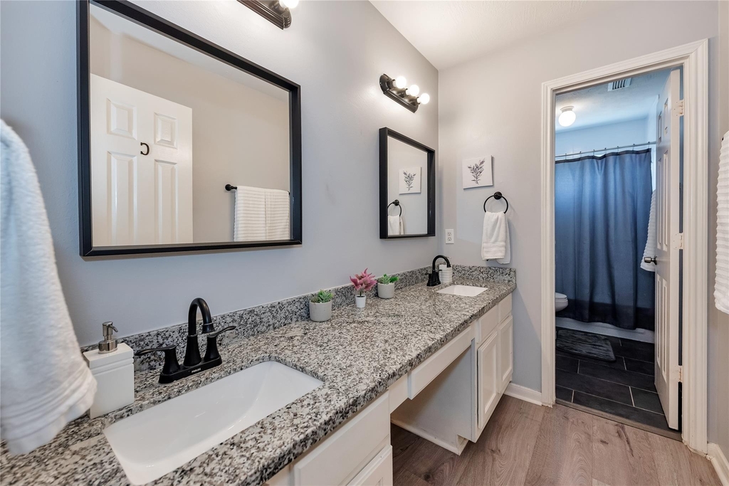 10815 Oak Bayou Lane - Photo 22