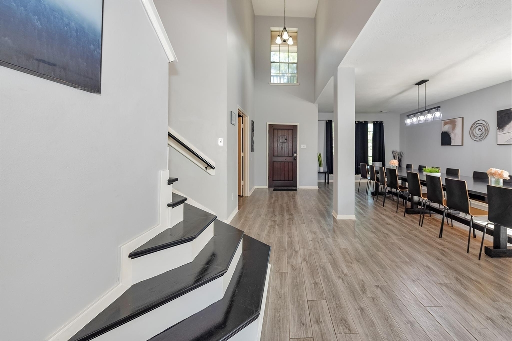 10815 Oak Bayou Lane - Photo 2