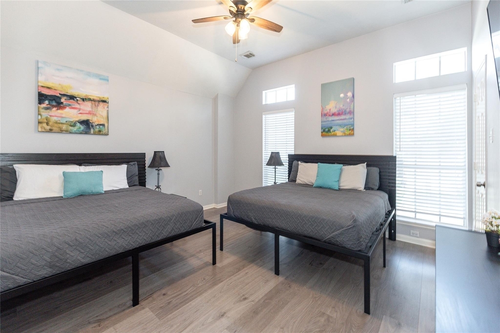 10815 Oak Bayou Lane - Photo 30
